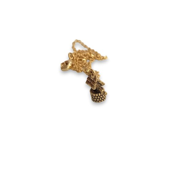 Miniature Gold Wishing Water Well Tiny Charm Pendant Gift Necklace - Picture 6 of 6